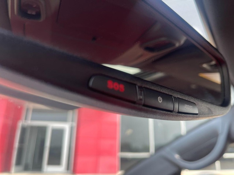 Chrysler Pacifica Vehicle Image 39