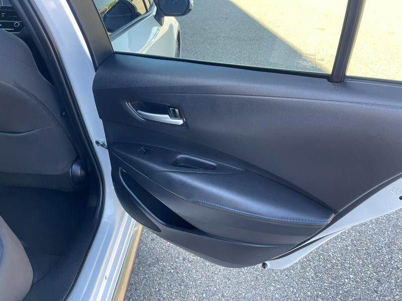 Toyota Corolla Vehicle Image 13