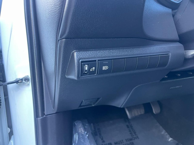 Toyota Corolla Vehicle Image 19
