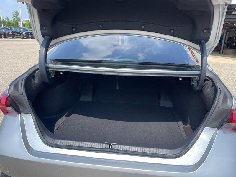 Toyota Avalon Hybrid Vehicle Image 19