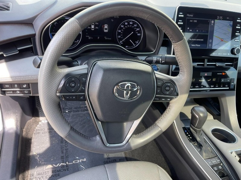 Toyota Avalon Hybrid Vehicle Image 28