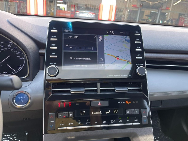 Toyota Avalon Hybrid Vehicle Image 35