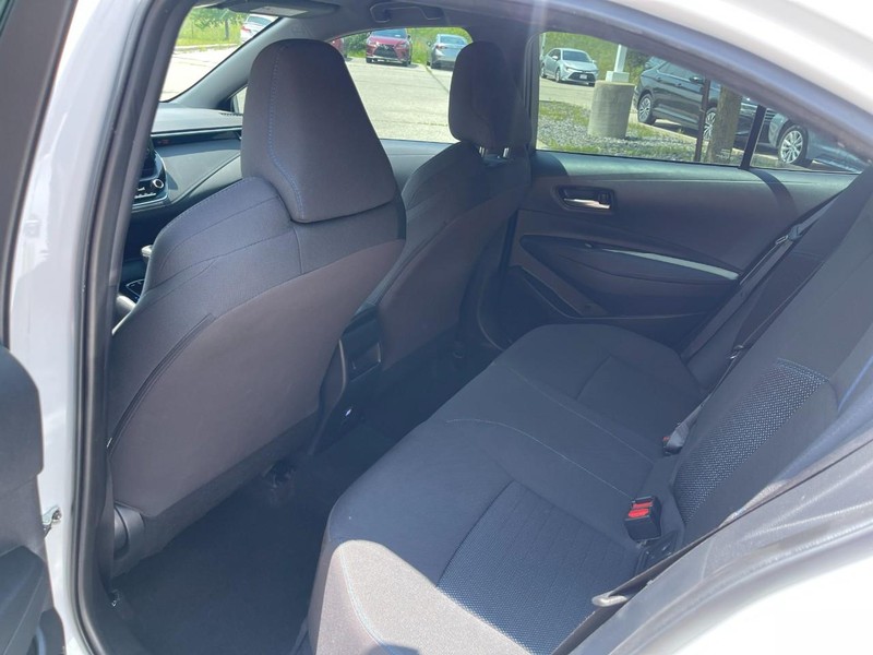 Toyota Corolla Vehicle Image 17