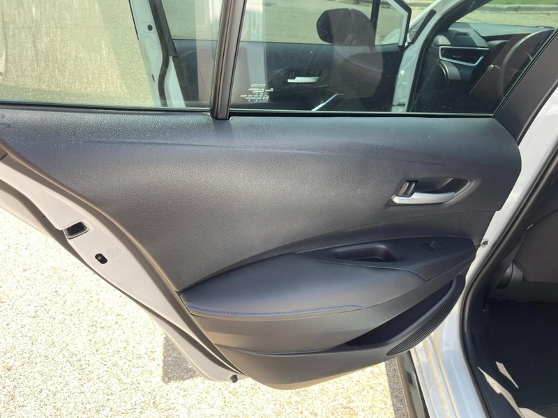 Toyota Corolla Vehicle Image 18