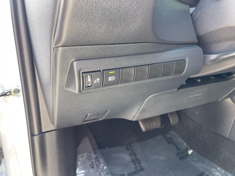 Toyota Corolla Vehicle Image 21