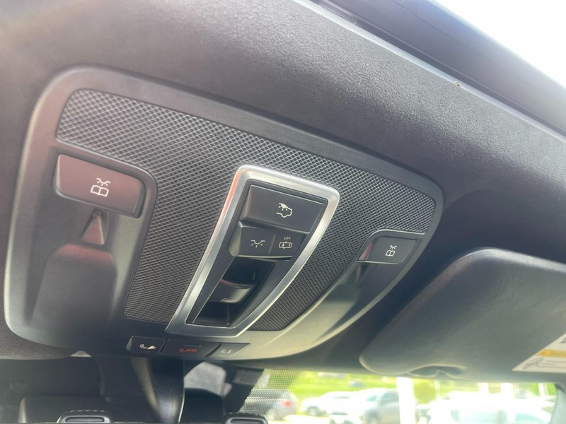 Mercedes-Benz G 65 AMG Vehicle Image 39