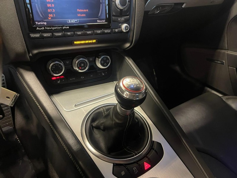 Audi TT RS Vehicle Image 22