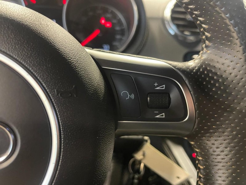 Audi TT RS Vehicle Image 26
