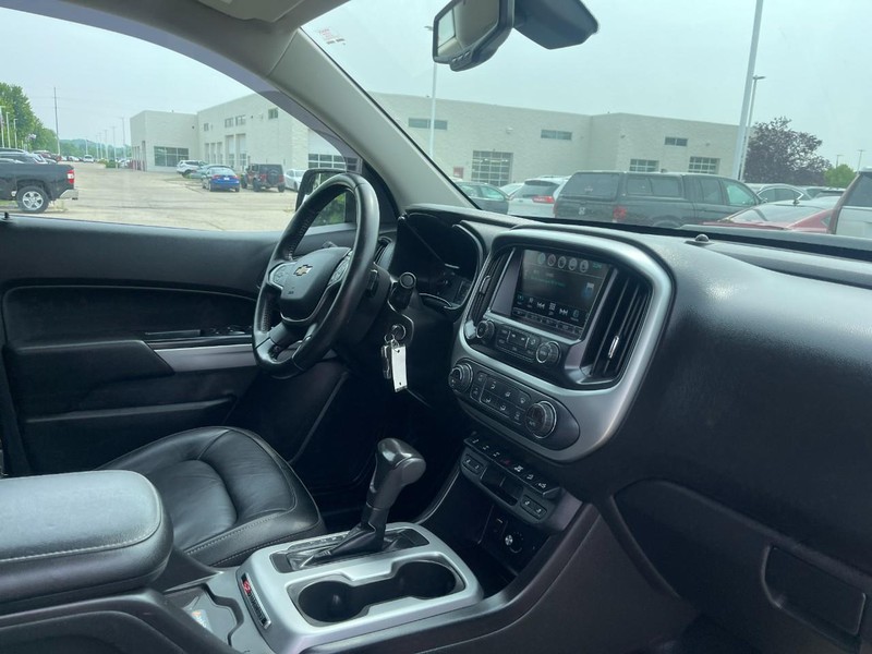 Chevrolet Colorado Vehicle Image 02