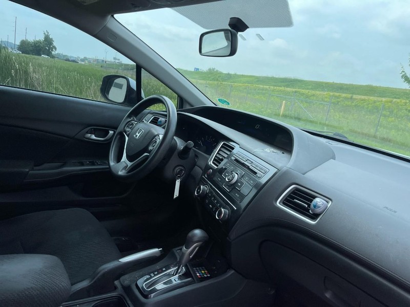 Honda Civic Sedan Vehicle Image 02