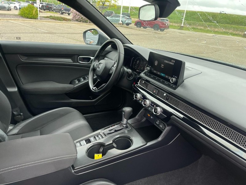 Honda Civic Sedan Vehicle Image 07