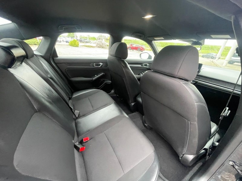 Honda Civic Sedan Vehicle Image 12