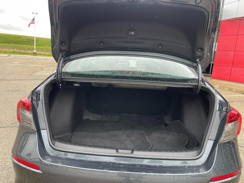 Honda Civic Sedan Vehicle Image 14