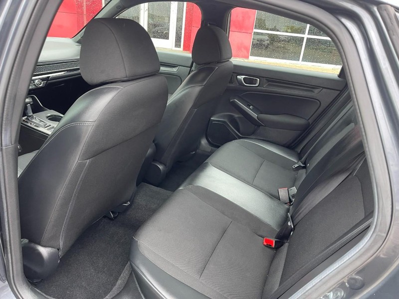Honda Civic Sedan Vehicle Image 15