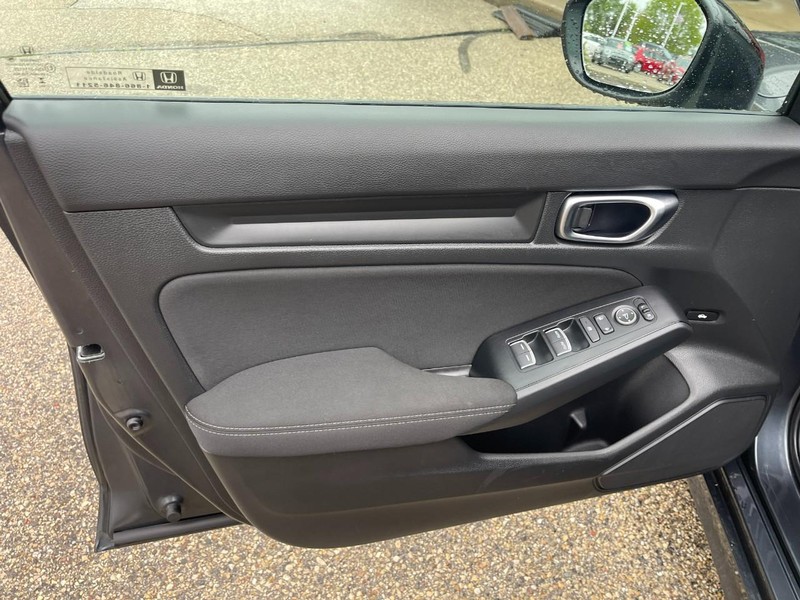 Honda Civic Sedan Vehicle Image 18