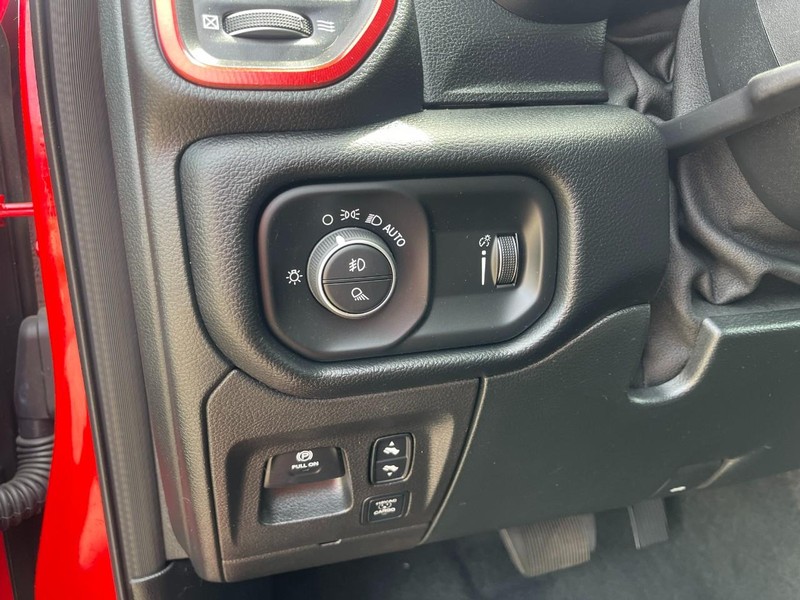 Ram 1500 Vehicle Image 23