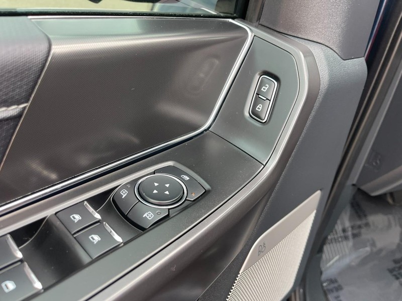 Ford F-150 Vehicle Image 25
