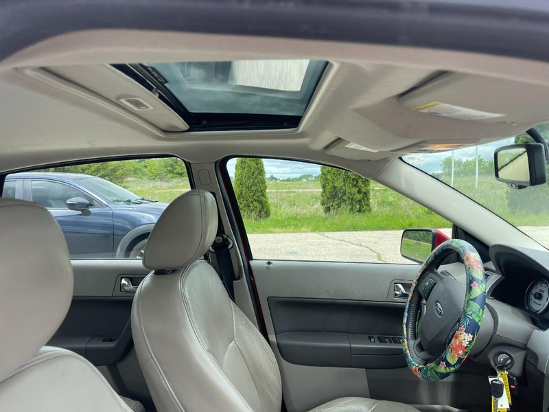 Ford Focus Vehicle Image 03
