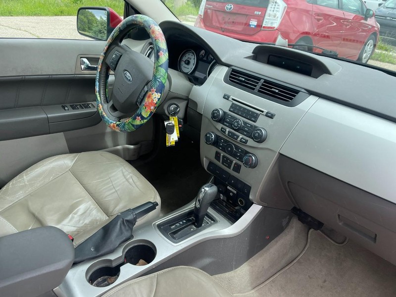 Ford Focus Vehicle Image 05