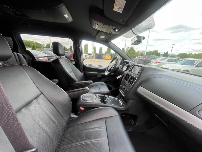 Dodge Grand Caravan Vehicle Image 03