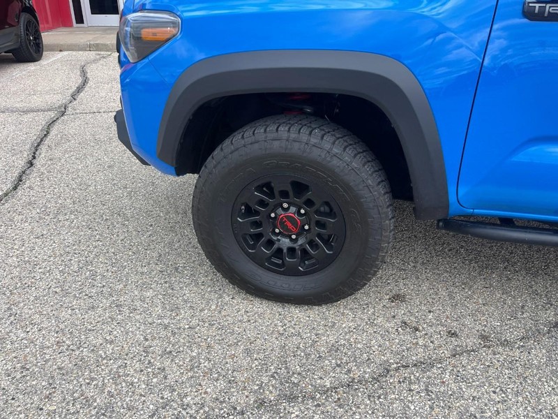 Toyota Tacoma 4WD Vehicle Image 07