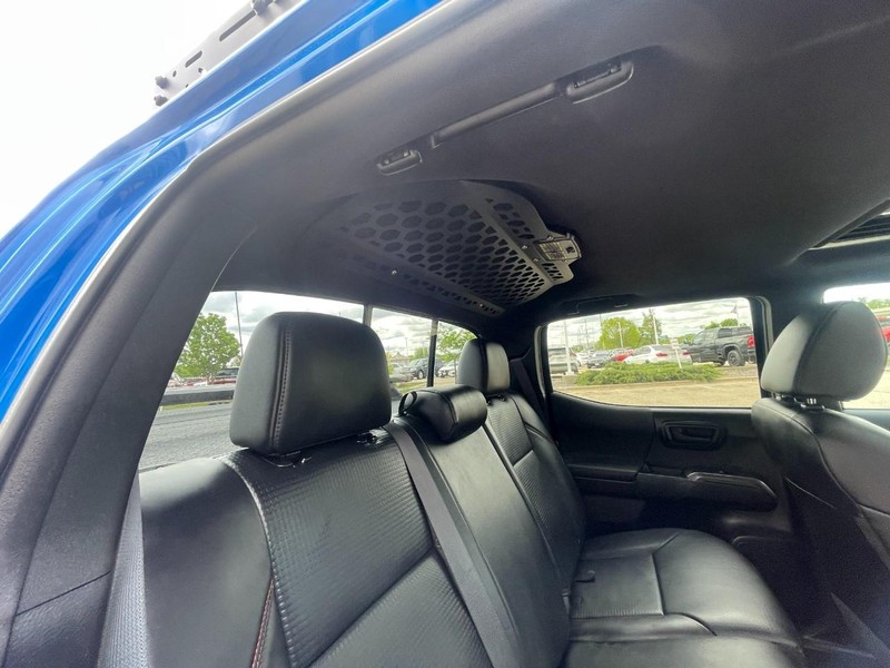 Toyota Tacoma 4WD Vehicle Image 18