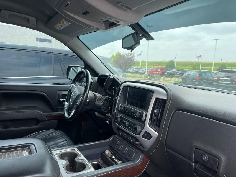 GMC Sierra 1500 Vehicle Image 02
