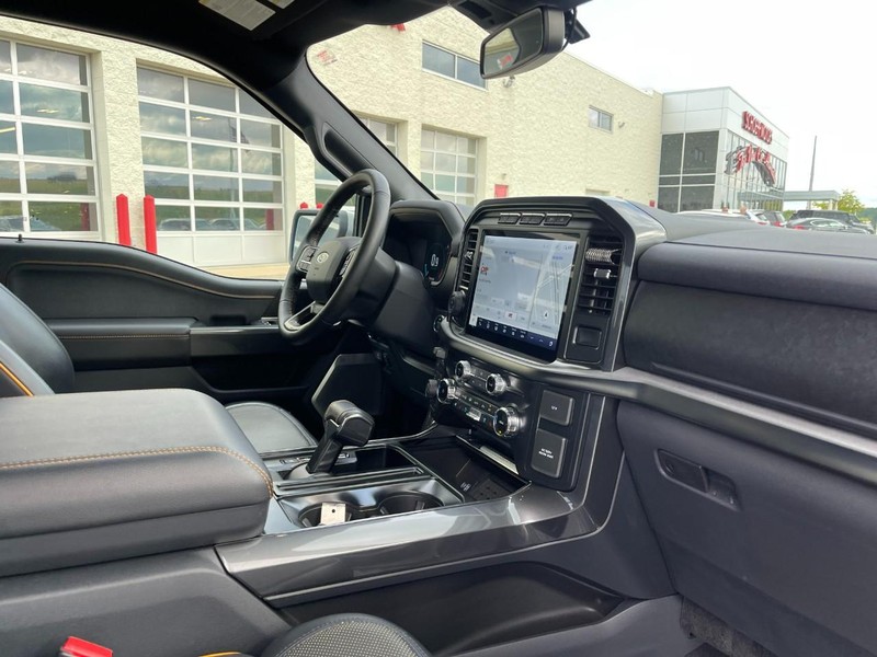 Ford F-150 Vehicle Image 10