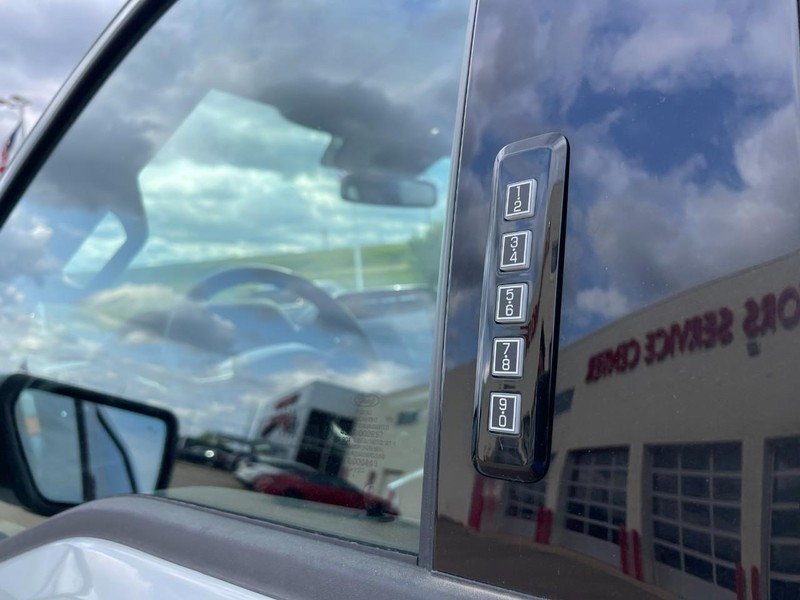 Ford F-150 Vehicle Image 20
