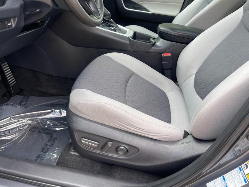 Toyota RAV4 Hybrid Vehicle Image 20