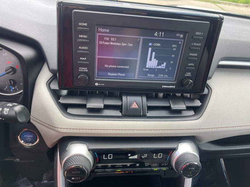 Toyota RAV4 Hybrid Vehicle Image 30