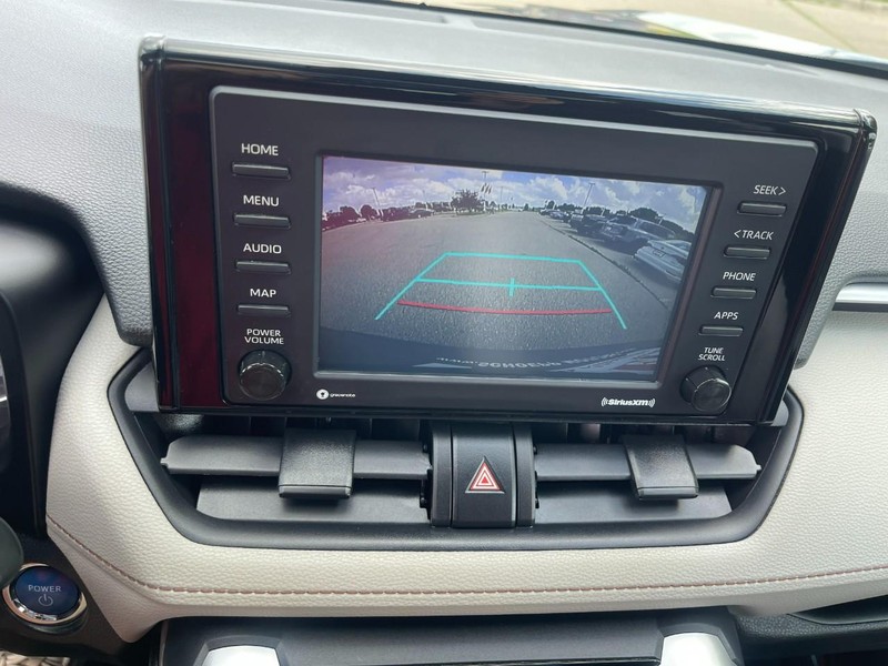 Toyota RAV4 Hybrid Vehicle Image 31