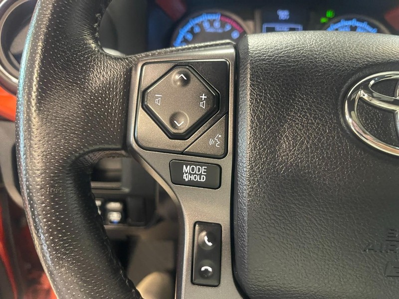 Toyota Tacoma Vehicle Image 22