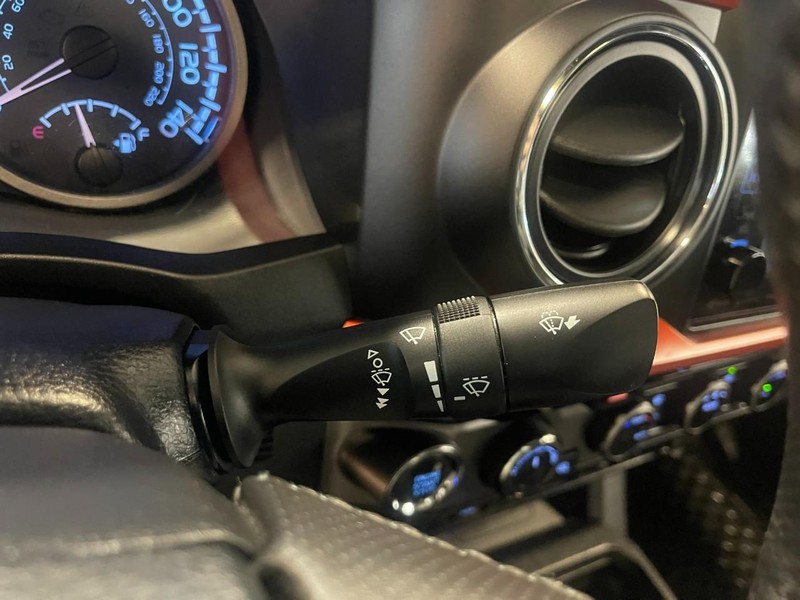 Toyota Tacoma Vehicle Image 25
