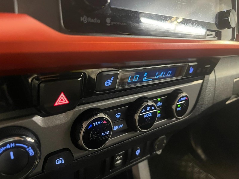 Toyota Tacoma Vehicle Image 27