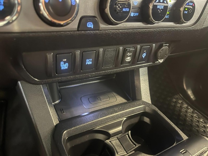 Toyota Tacoma Vehicle Image 28