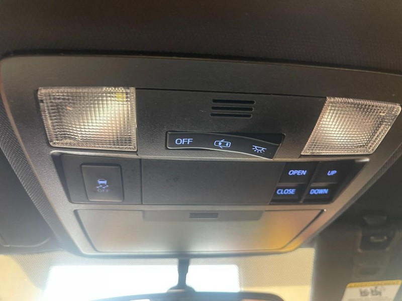 Toyota Tacoma Vehicle Image 30