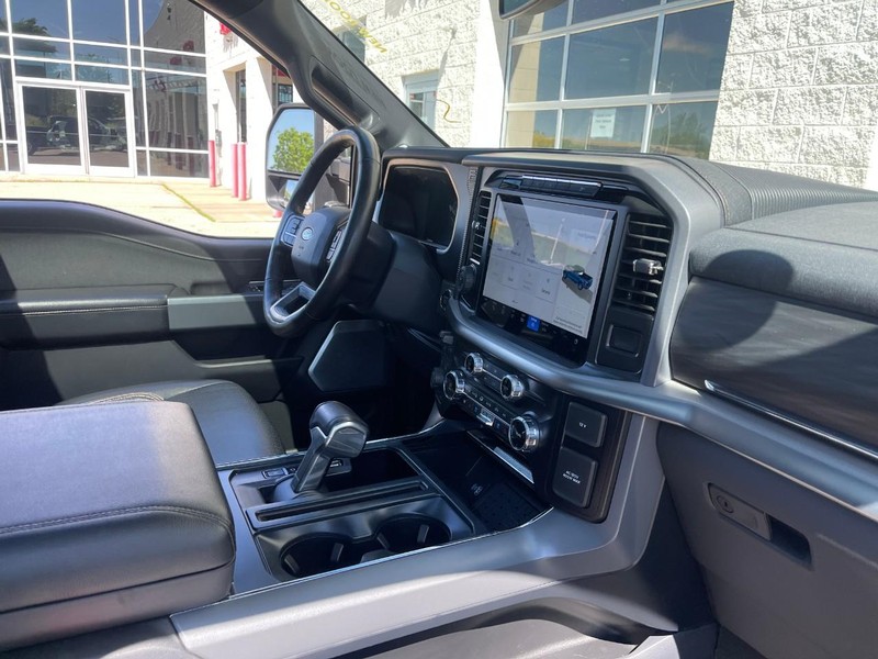 Ford F-150 Vehicle Image 02