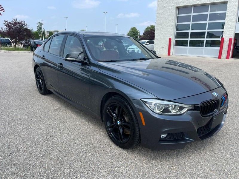 BMW 3 Series Vehicle Image 02