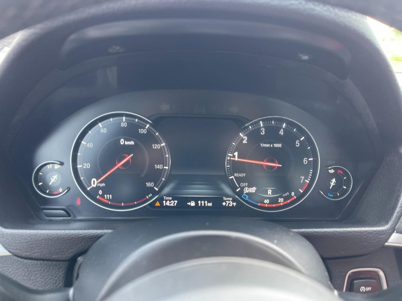 BMW 3 Series Vehicle Image 32