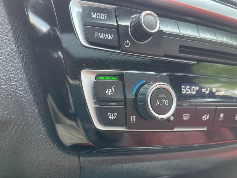 BMW 3 Series Vehicle Image 33