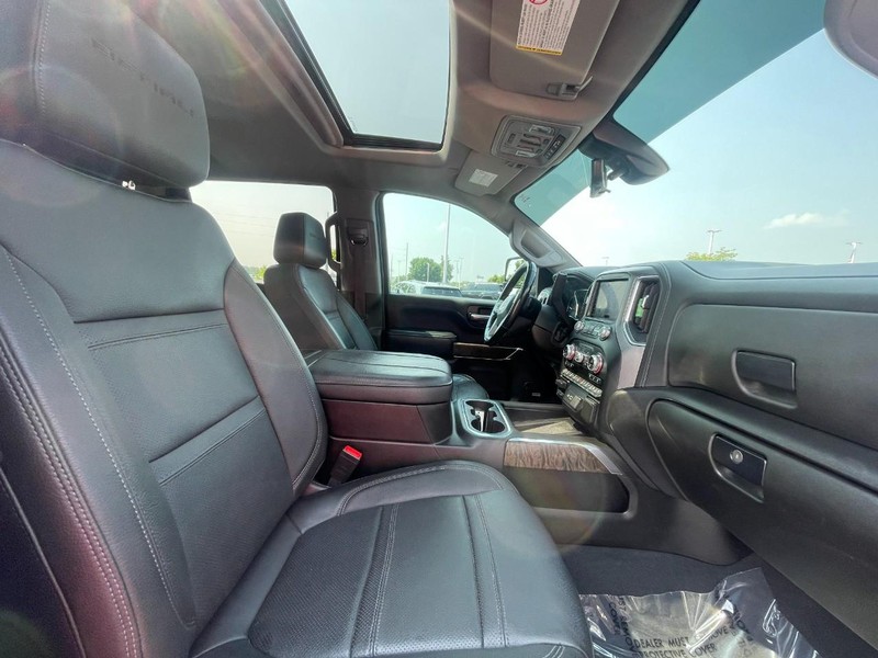 GMC Sierra 2500HD Vehicle Image 14