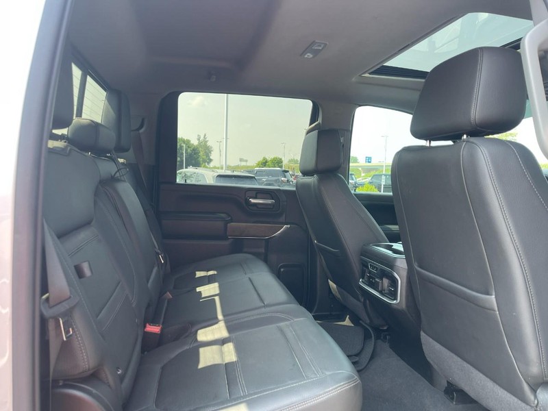 GMC Sierra 2500HD Vehicle Image 18