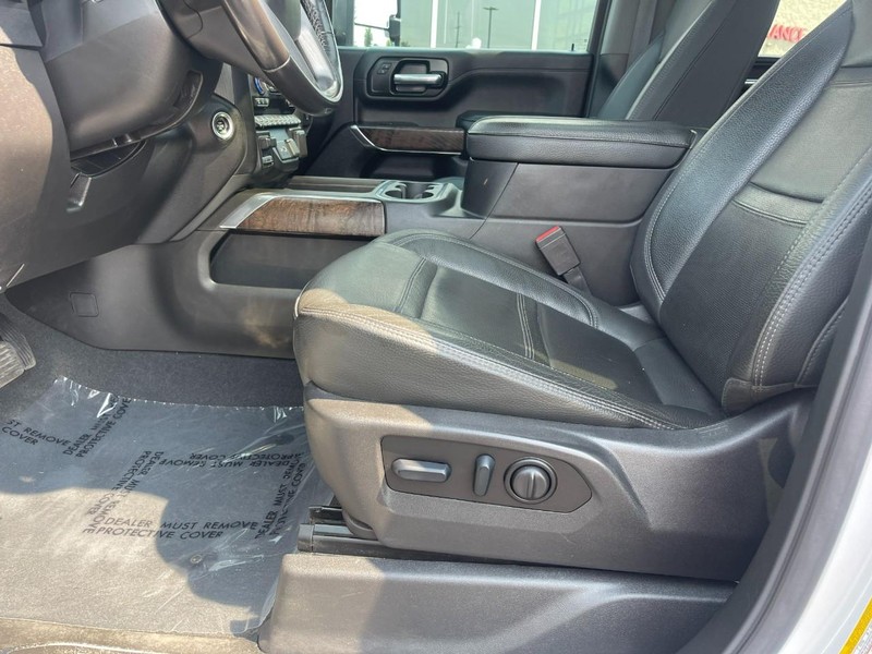 GMC Sierra 2500HD Vehicle Image 25