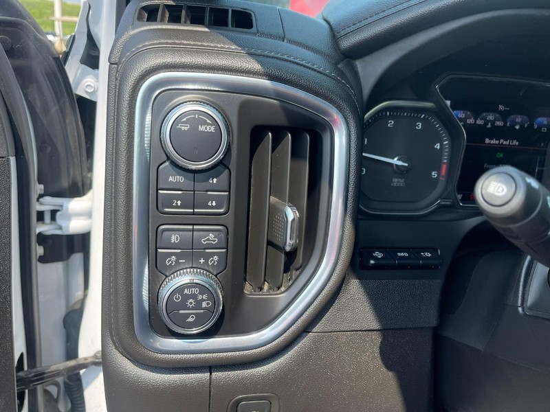 GMC Sierra 2500HD Vehicle Image 29