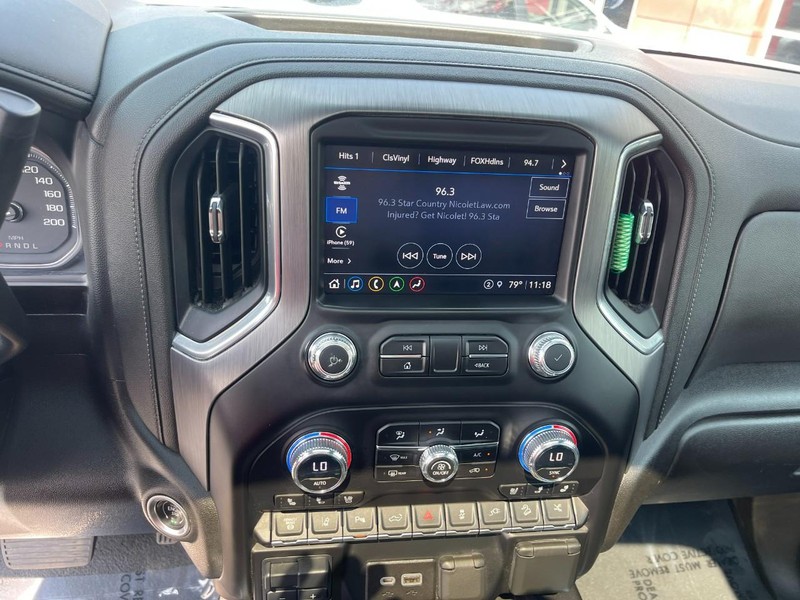 GMC Sierra 2500HD Vehicle Image 36