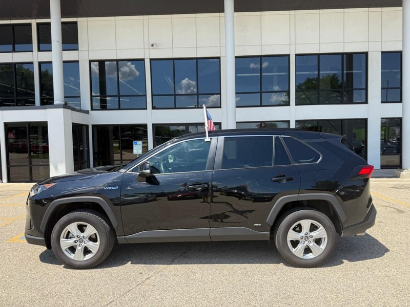 Toyota RAV4 Hybrid Vehicle Image 08