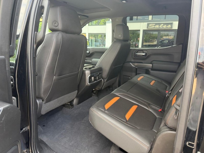 GMC Sierra 1500 Vehicle Image 12