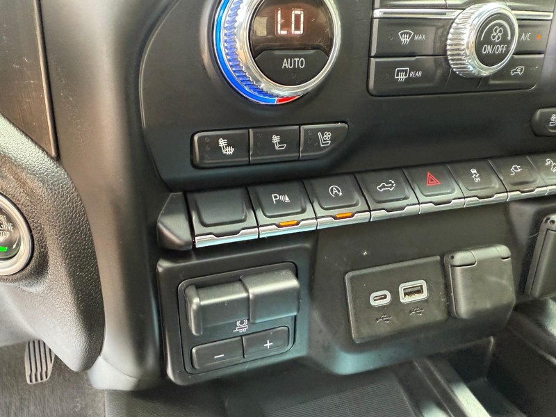 GMC Sierra 1500 Vehicle Image 32