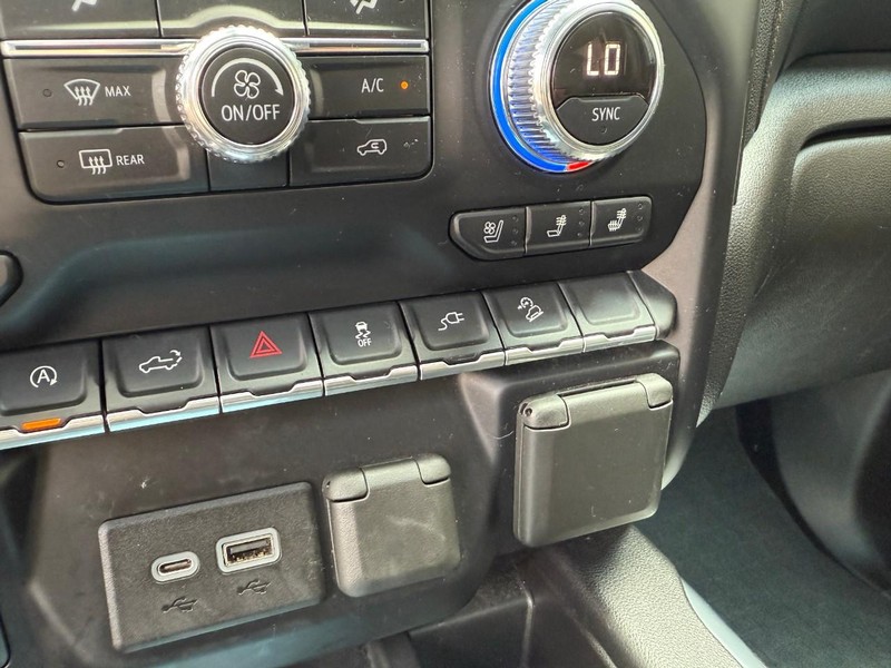 GMC Sierra 1500 Vehicle Image 33